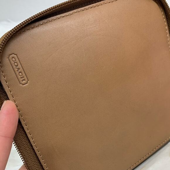 Vintage COACH Brown Signature Canvas CD Case - Picture 5 of 12